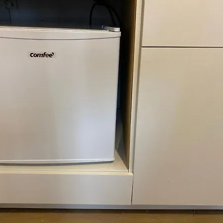 Homestay szállás Habitacion Tipo Estudiante, Con Cama Alta, Con Bano Propio, En Casa De Vecinos Dormitorio Numero 1, Minibar,Centro Estacion Jerez de la Frontera